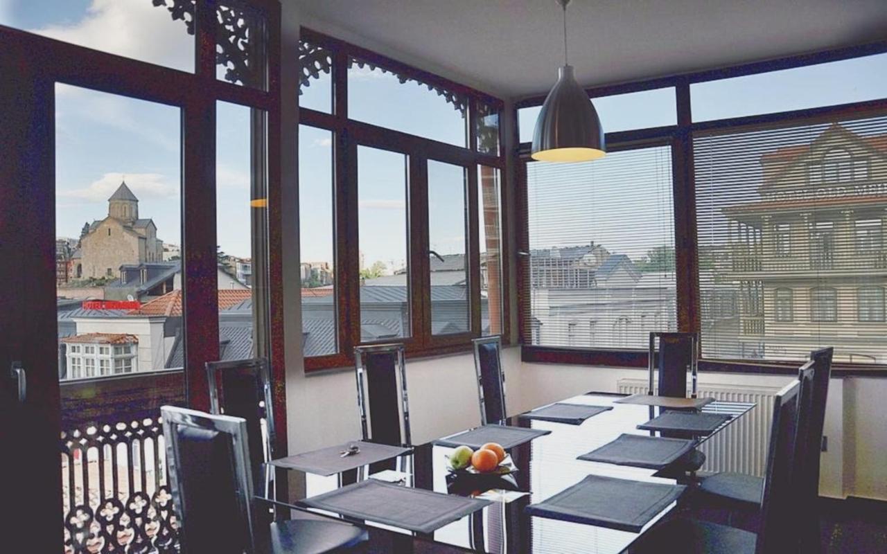 Millennium Apartment *
